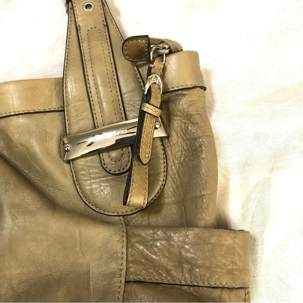 B. Makowsky Large Soft Croc Design Leather Shoulder Hobo Side Pocket Handbag